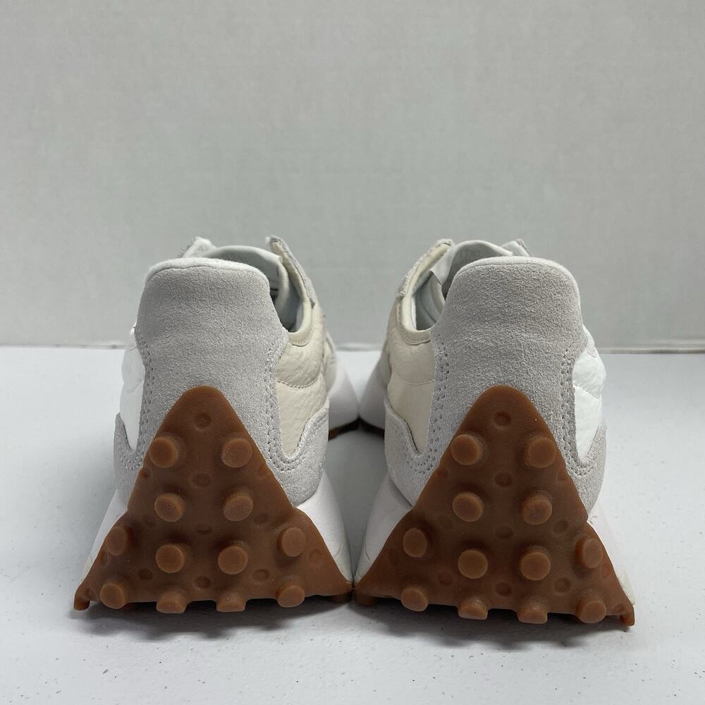 New Balance 327 White Gum WS327TD Size 8.5 Women Suede Runner Low Profile Shoe - Picture 2 of 6